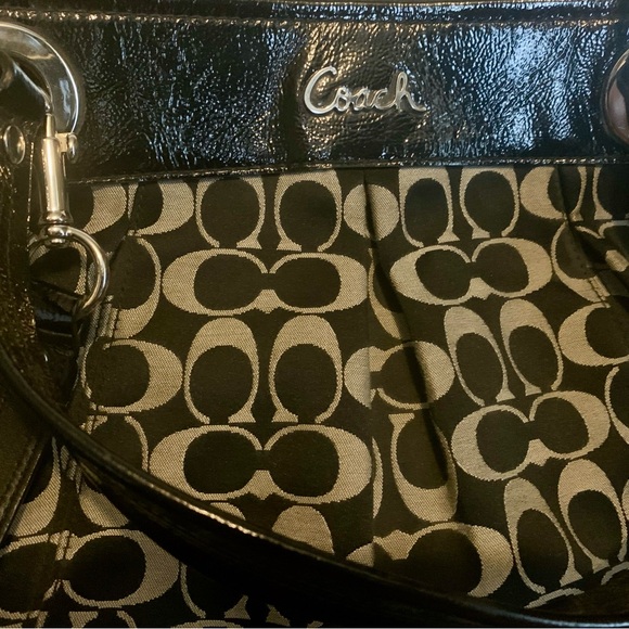 Coach Ashley Signature Hippie Hobo Bag in black and gray - Picture 2 of 6